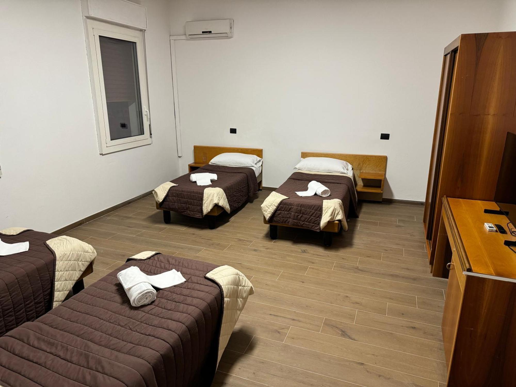 Hotel La Torre 福尔米吉内 外观 照片